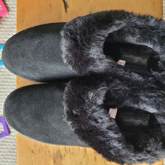 My Pillow Black Slippers Size 9 - Picture 4 of 5